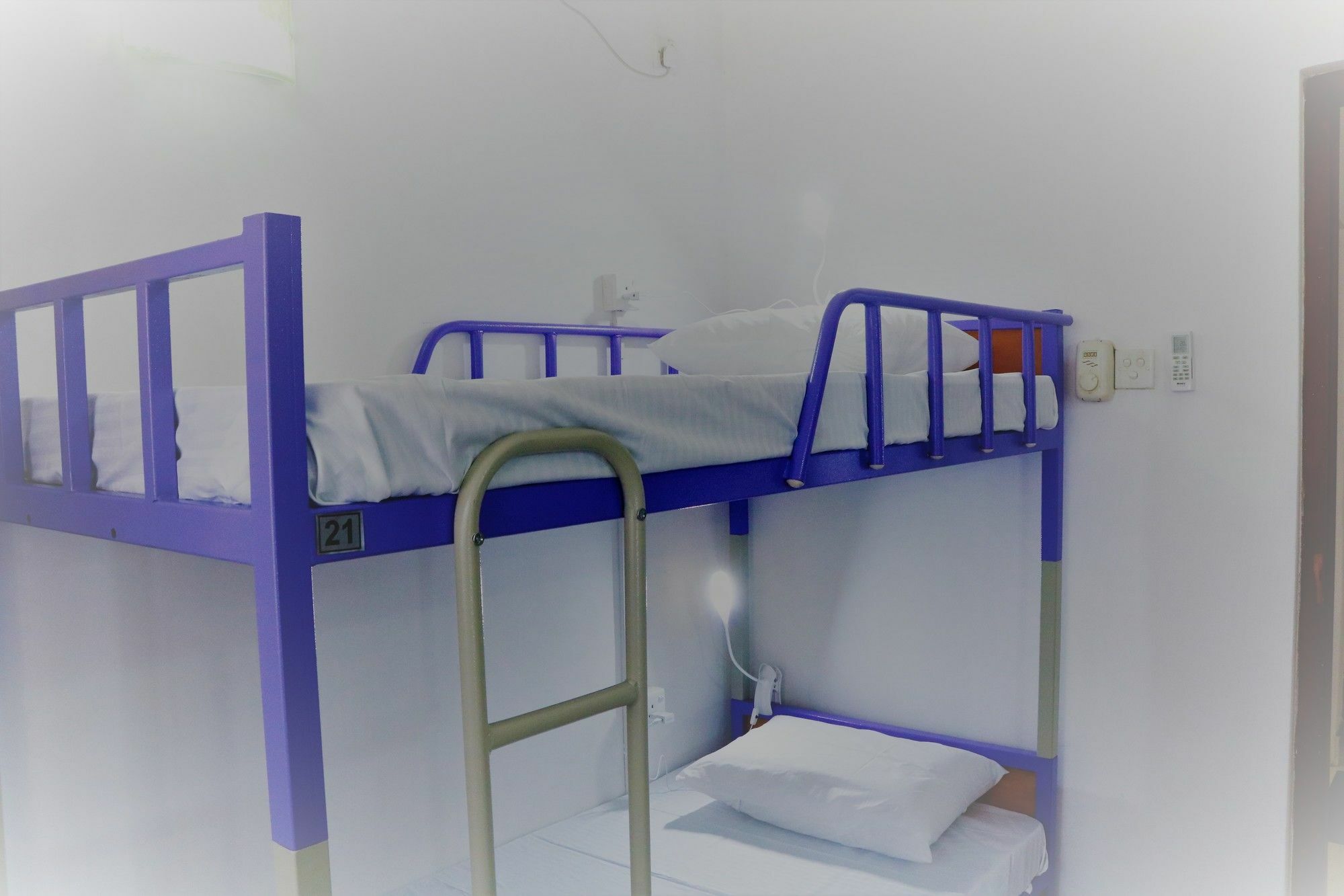 Eos Hostels Ettukala Екстериор снимка